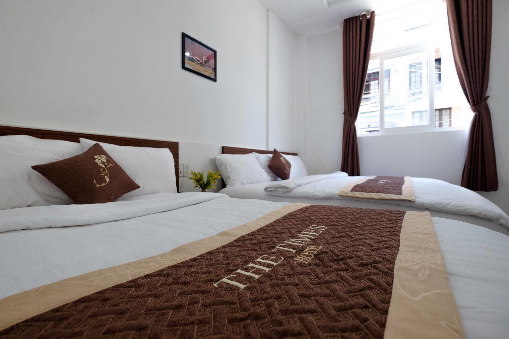 The Times Hotel Hue Exterior foto
